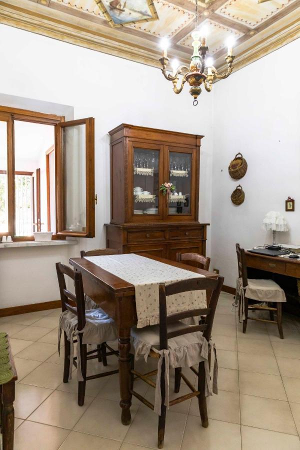 Villetta Stile Liberty A Marina Di Pisa Exterior photo