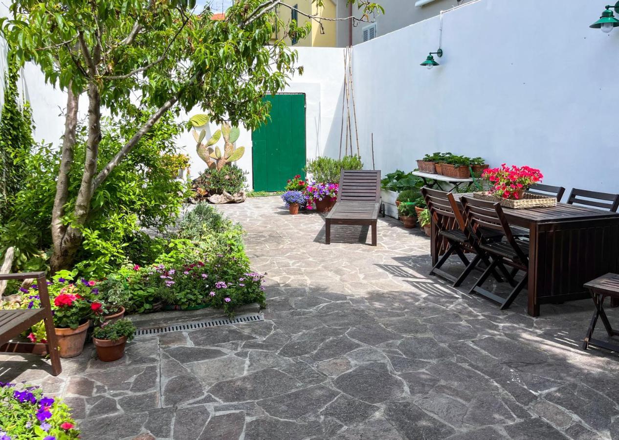 Villetta Stile Liberty A Marina Di Pisa Exterior photo